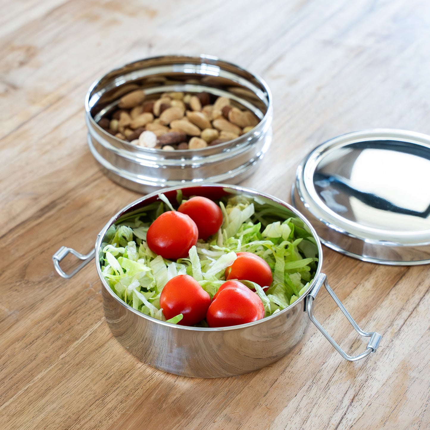 round stainless steel bento box with compartments