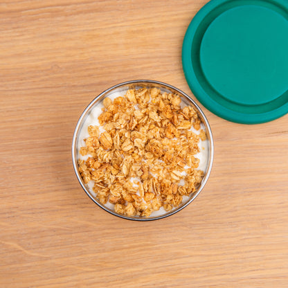 Snack box filled with cottage cheese and musli
